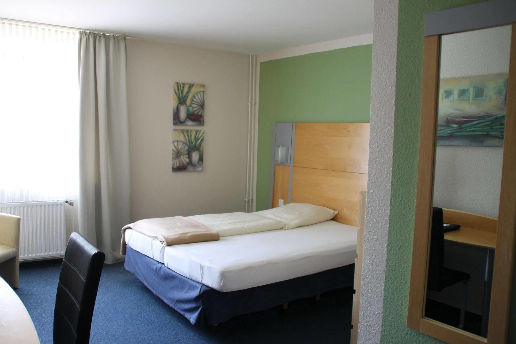 Residenz Hotel Neu Wulmstorf Esterno foto