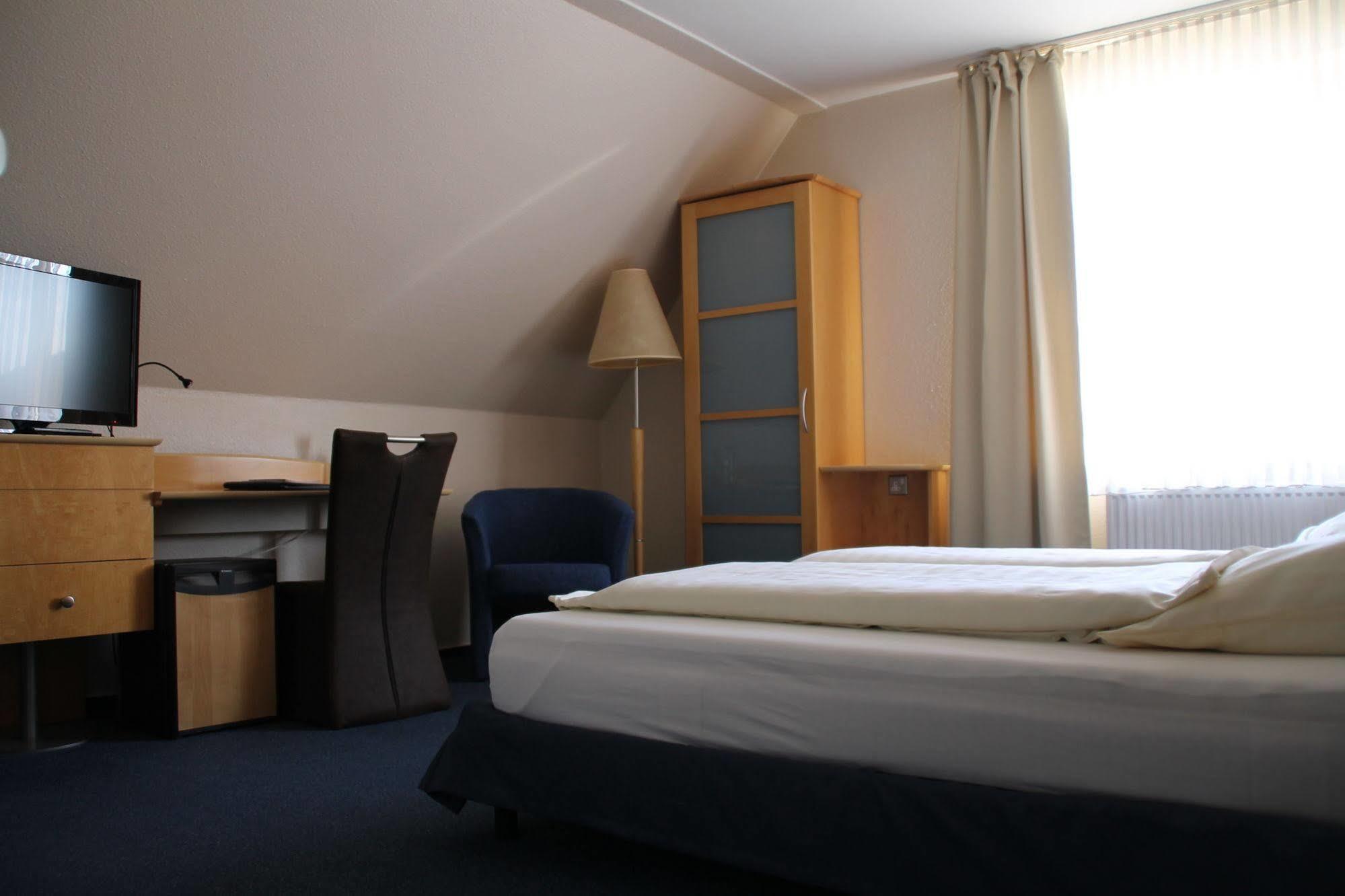 Residenz Hotel Neu Wulmstorf Esterno foto