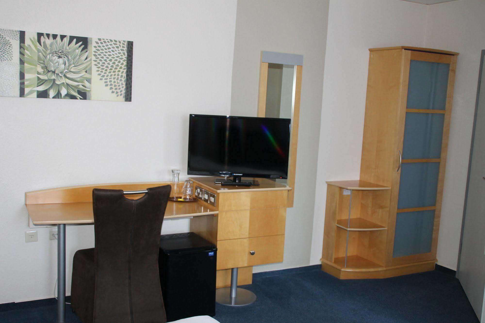 Residenz Hotel Neu Wulmstorf Esterno foto